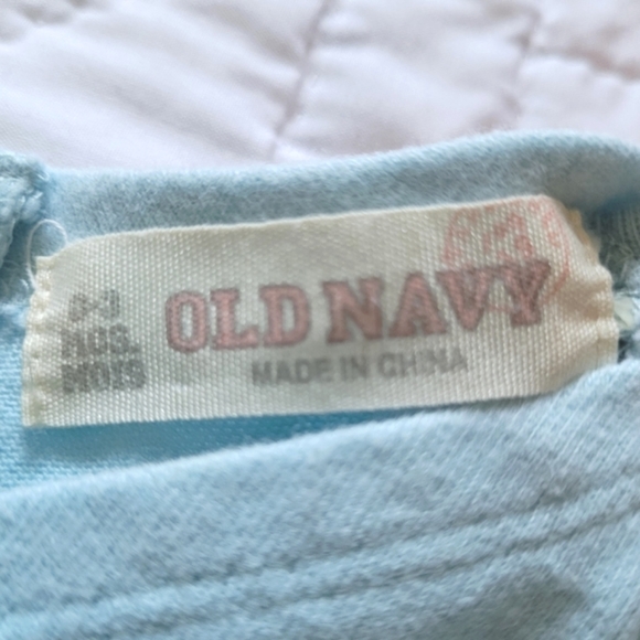 10/$20 ❄️ Old Navy Top - Picture 4 of 6